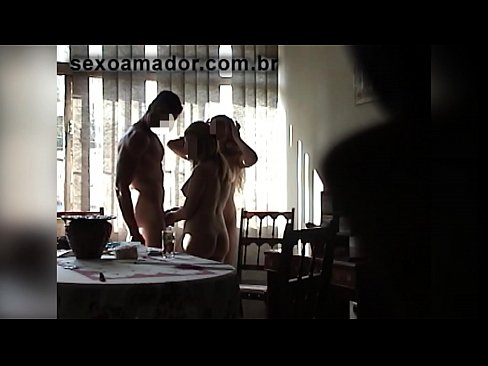 ❤️ Szexbarátok meghívnak egy óriásembert és egy édeshármast vele ❤️❌ Szuper pornó at hu.mycomicsxxx.ru